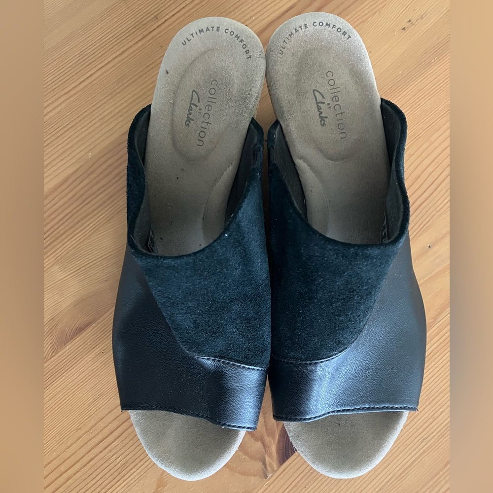 Clarks Collection Lafley Wave Wedge Sandal Woman’s Size 8 Ultimate Comfort Suede - Picture 7 of 9